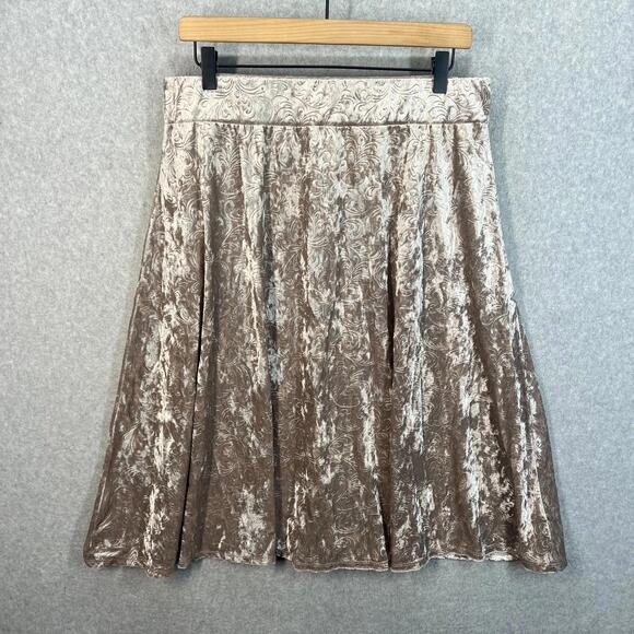 Claudia Richard Dresses & Skirts - Vintage Claudia Richard Knee Skirt Womens L Taupe Paisley Imprint Crushed Velvet